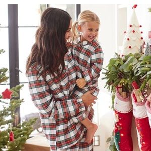 Pottery Barn Kids - Adult Stewart Plaid Christmas Pajamas